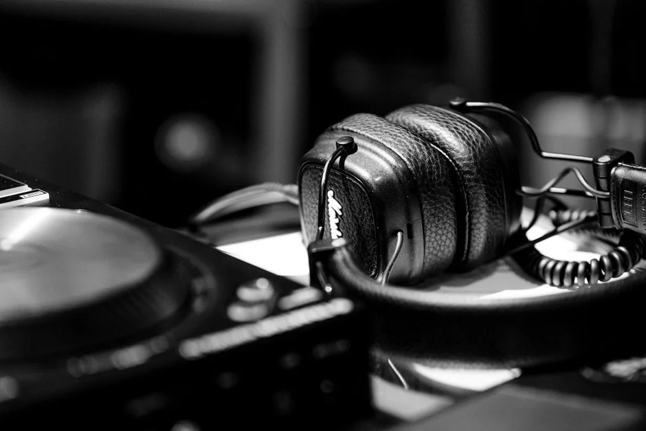 AKG K712 Pro Review: Open-Back Headphones Tested
